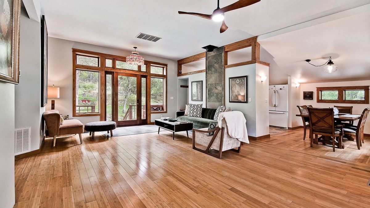 Eureka Springs House | Whispering Hollow in Eureka Springs