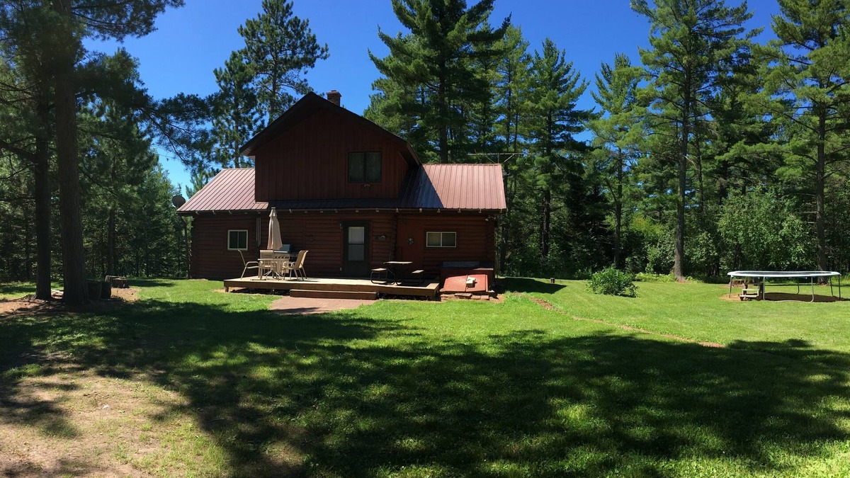 Trout Creek House | Whispering Pines 7 acre 3 Bedroom 2 Bath Pet Friendly 4 Season. On trail 8.