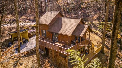 Qualla House | Whispering Pines Cabin