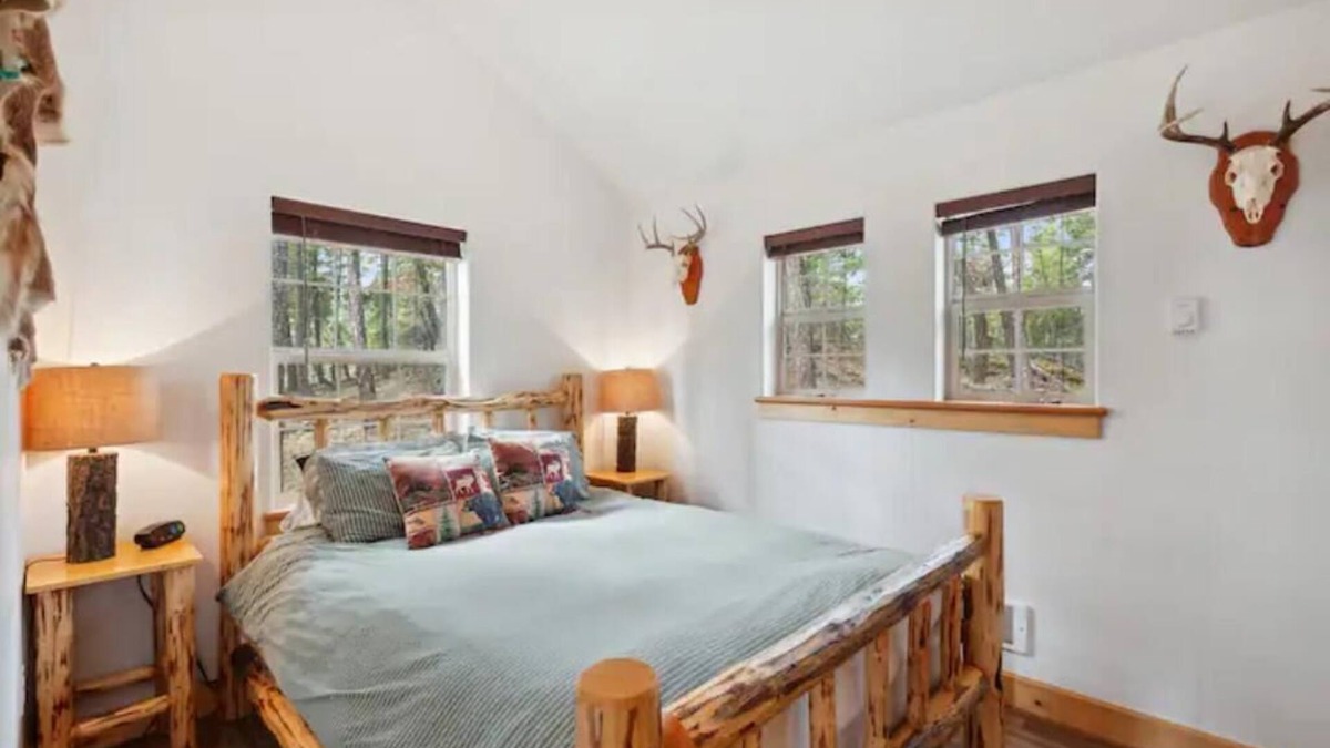 Lakeside Cabin | Whispering Pines, Flathead Lake Rental Cabins