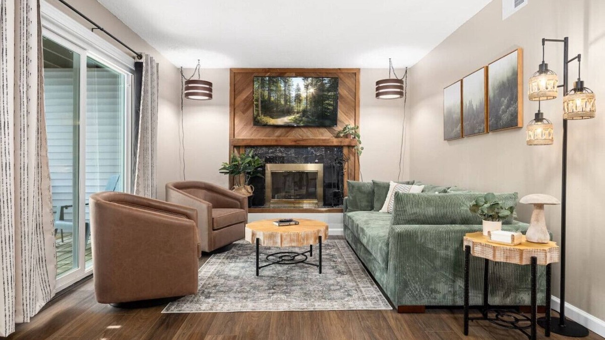 Orange Prairie Condo | Whispering Willow Retreat: 2BD 2BA Nature Oasis