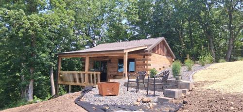 De Soto House | Whispering Winds Sleep 2 Hot Tub