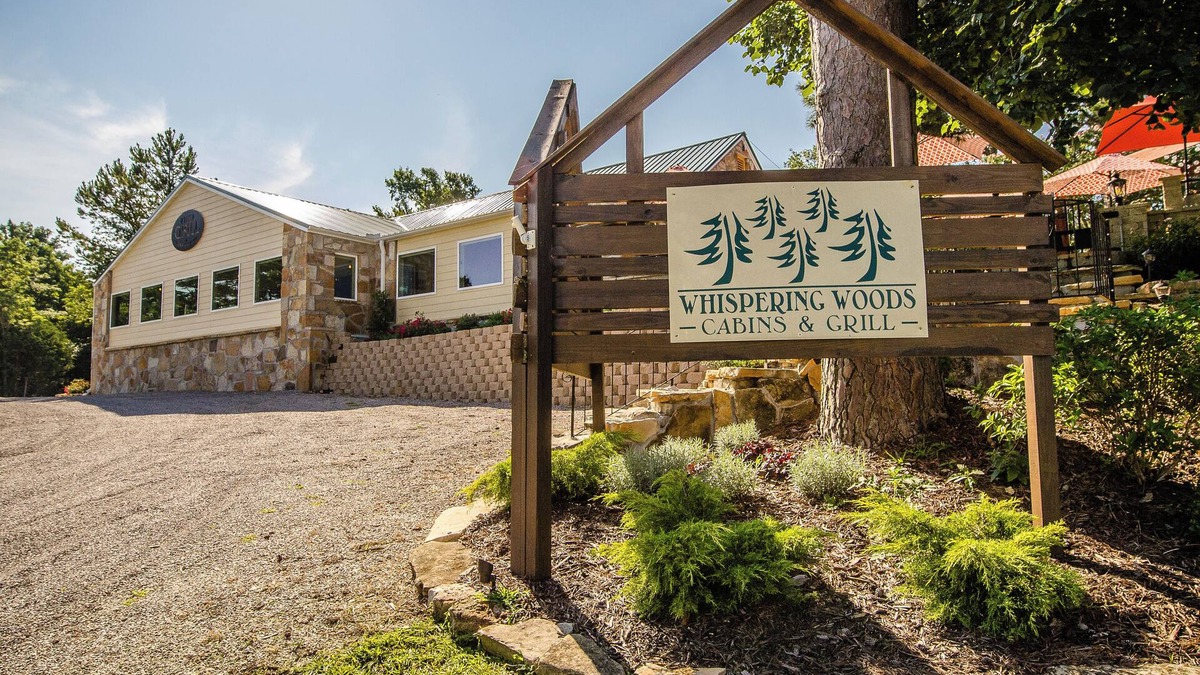 Calico Rock Cabin | Whispering Woods Cabins & Grill