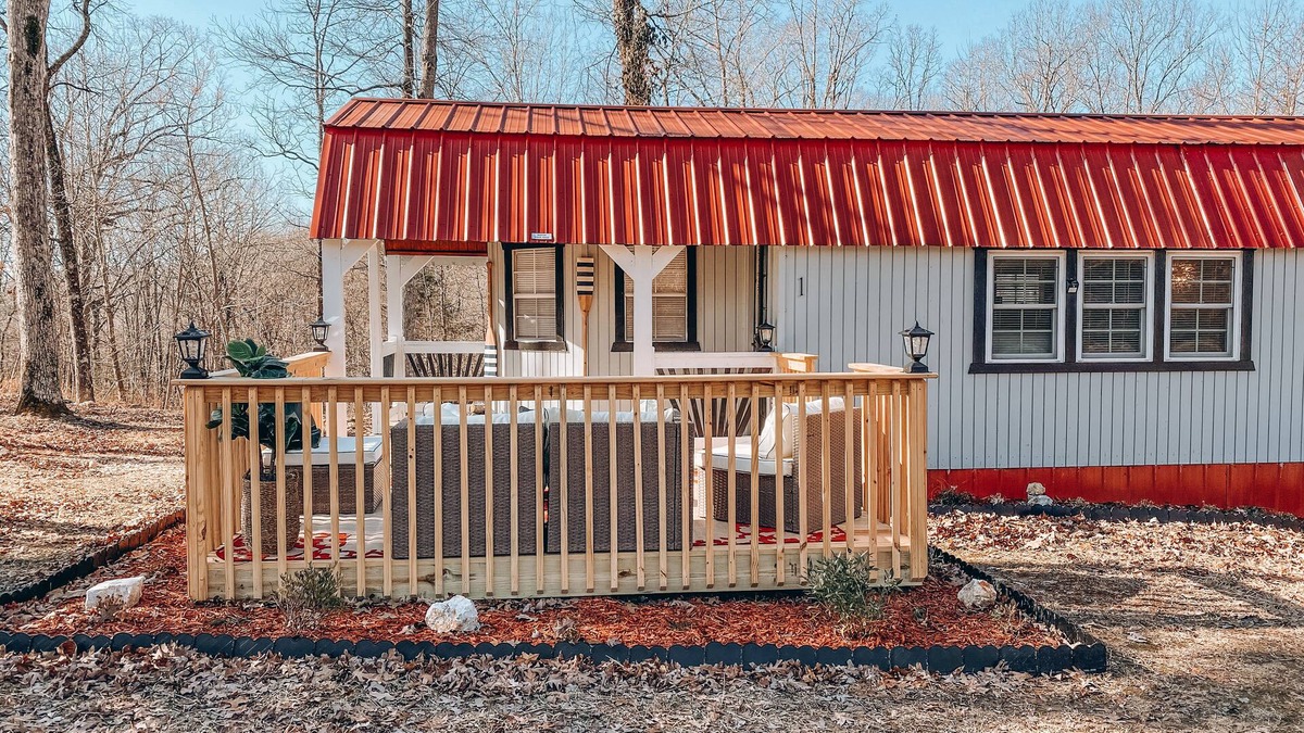 Camden Villa | 😍 Whistling Acres Villa 1, 2 BR Near KY Lake/TN River