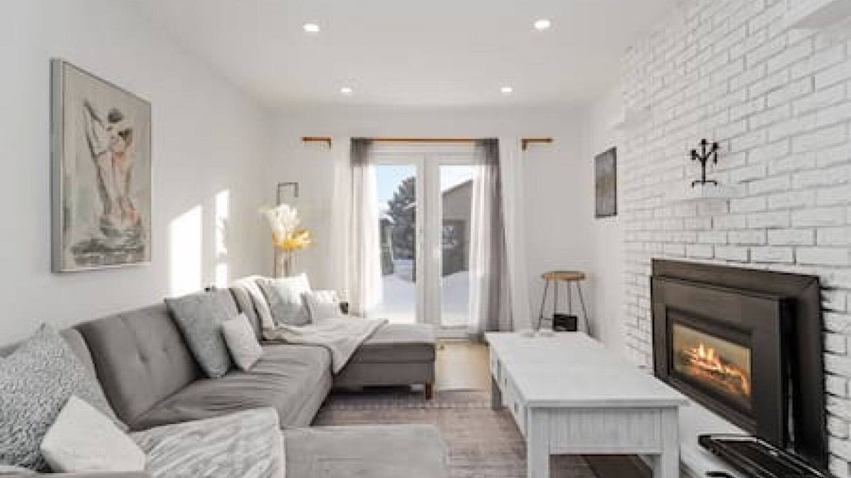 Whitby House | Whitby·Vacation home with heated pool