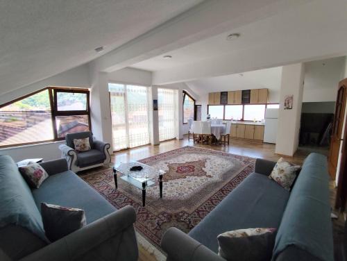 Prizren Bed & Breakfast | White Apartment