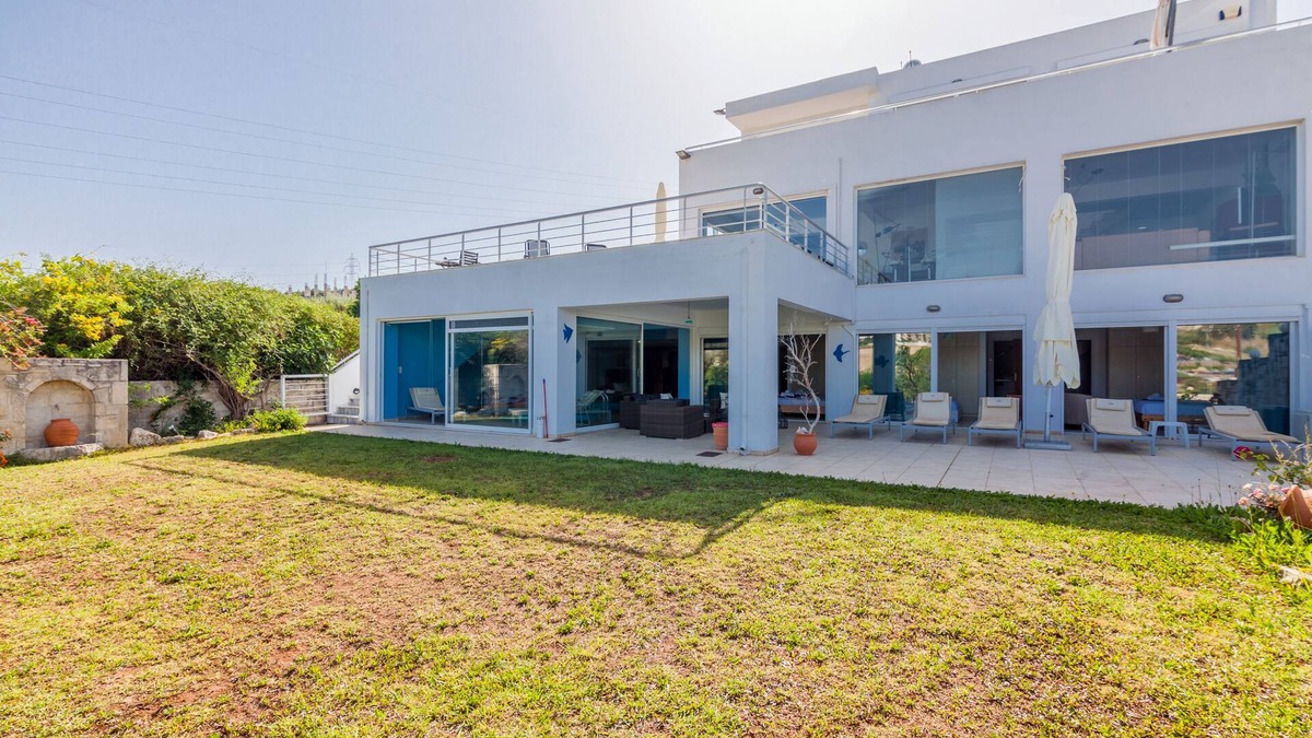 Heraklion Villa | White Blue Spa Villa, By IdealStay Experience