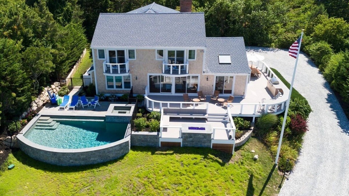 East Orleans House | White Crest: 009-O Private Orleans resort with water views, heated pool/spa & fire pit