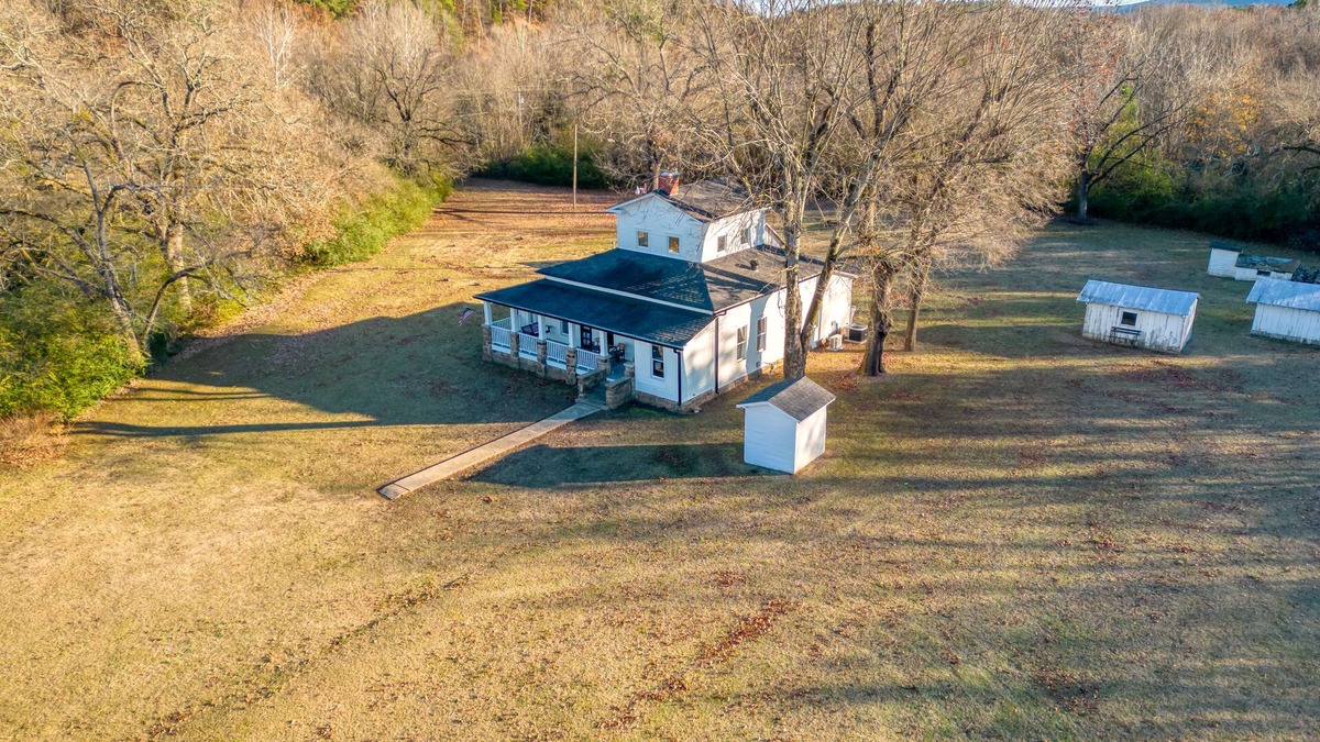 Waveland Other | White House in Waveland Retreat - Unique, Private and Peacefuln