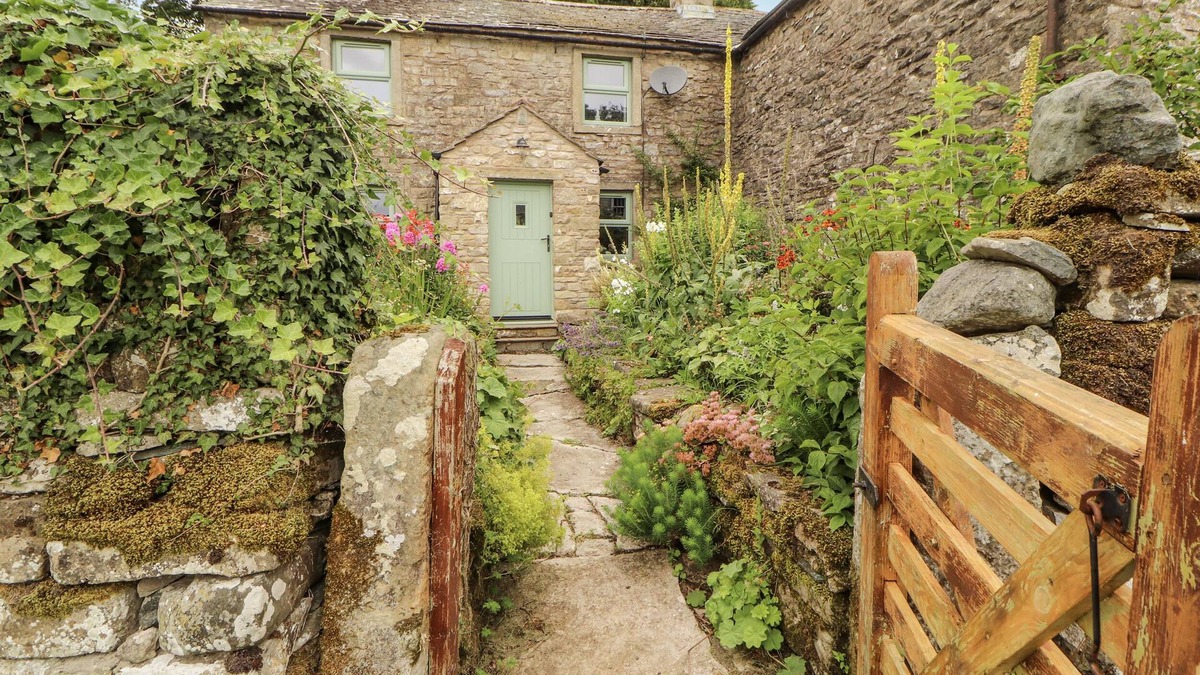 Bretherdale Cottage | WHITE HOUSE, pet friendly, character holiday cottage in Shap