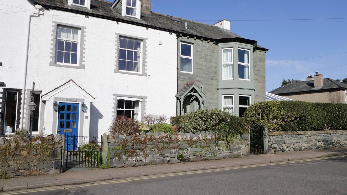 Keswick Cottage | WHITE HOUSE, pet friendly, with open fire in Keswick