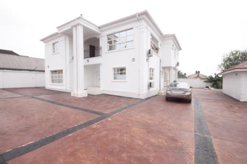 Benin City House | White House Service Apartment