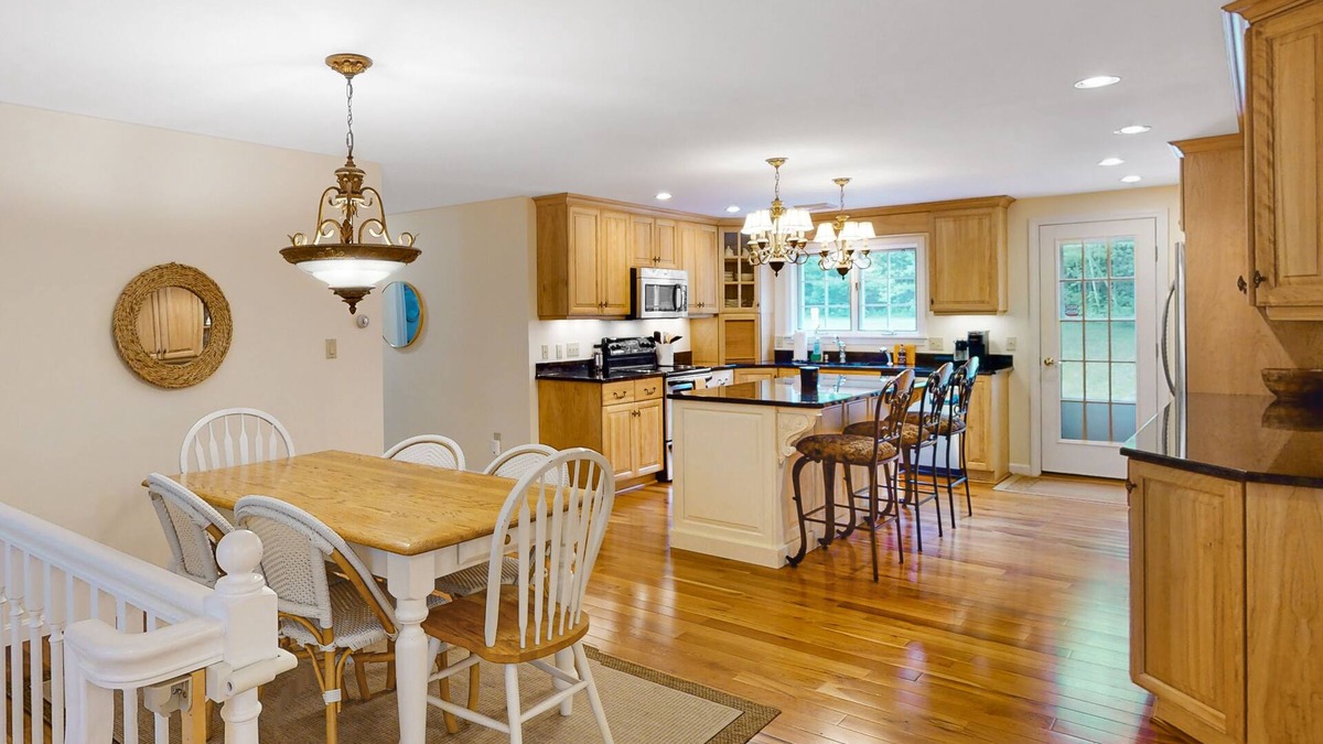 Intervale House | White Mountain Glen | House in Bartlett with hot tub, sauna, firepit & game room