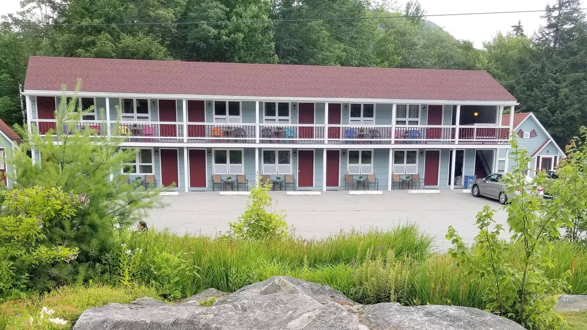 Lincoln Hotel | White Mountain Motel And Cottages