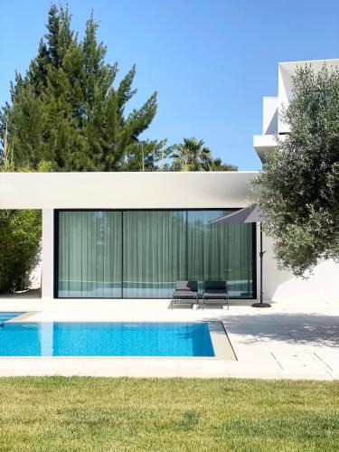 Pedrogao Villa | White Olive Villas