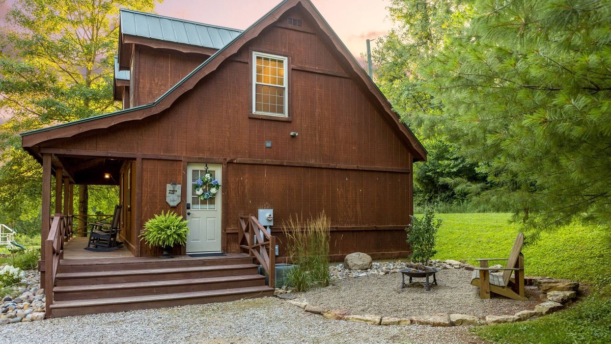 Millersburg Cabin | White Pine . Trailside Lodging