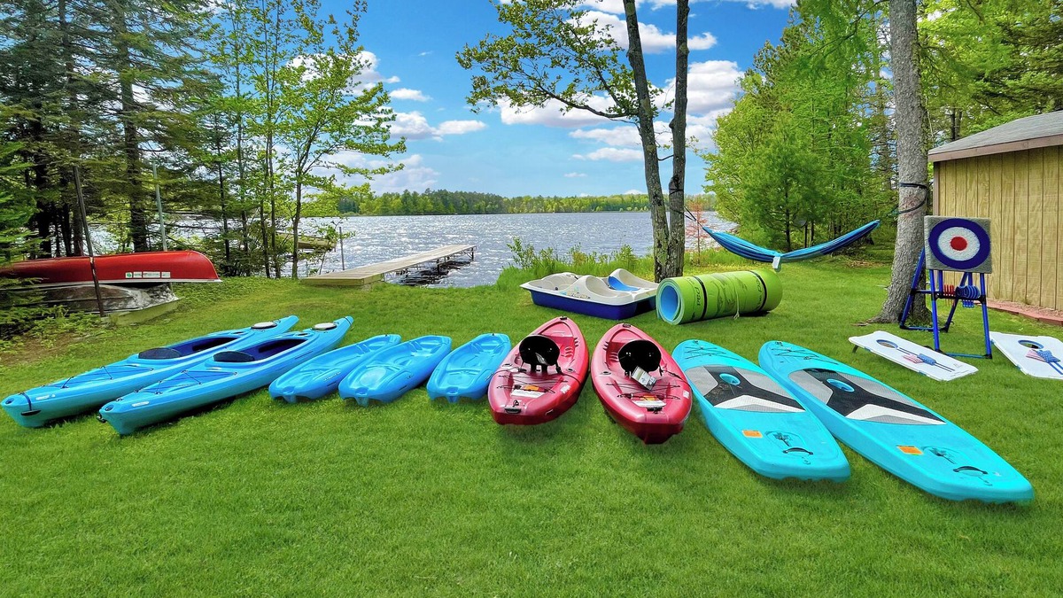 Three Lakes Cabin | White Pines Cabin: Ideal Location for Family-Fishing-Fun w/12 boats + Lily Pad!
