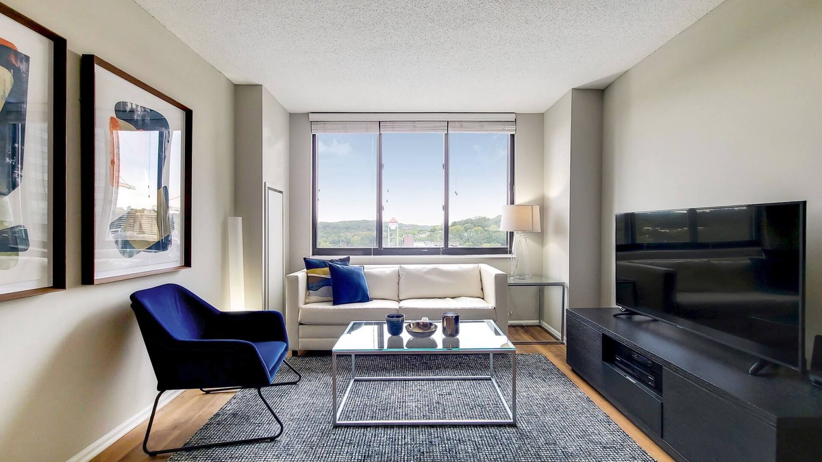 White Plains Apartment | White Plains One Bedroom, Short Walk to Train