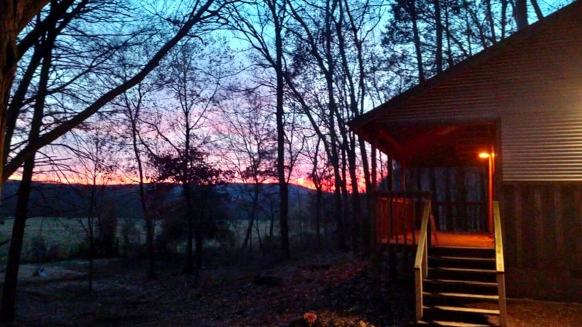 Madison County Cabin | White River Adventure Cabin @ Pig Trail Scenic Hwy near Combs AR. ATV & Hiking