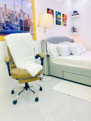 South Triangle House | White Rose Condotel at Victoria Sports Tower