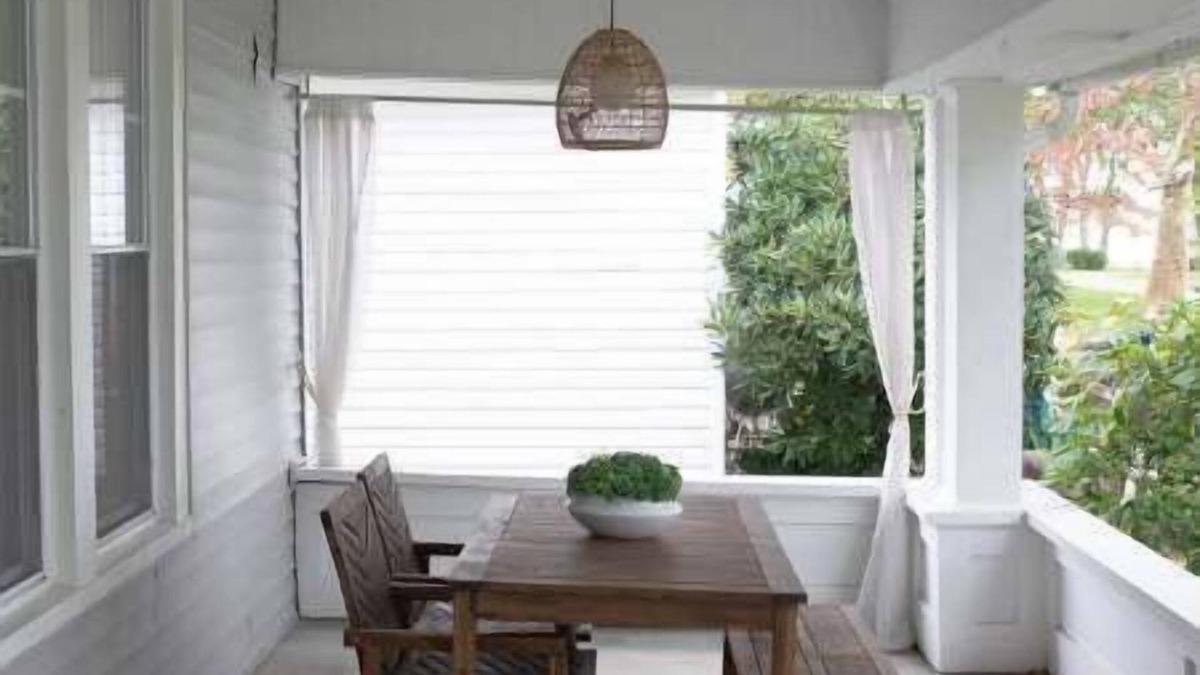 Madison Beach House | White Sands Lake House