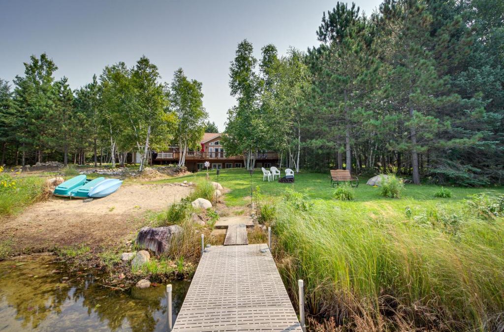 Bigfork House | White Swan Lake Home Near Hiking and Snowmobiling!
