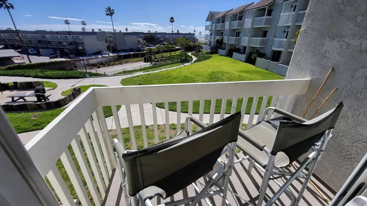 Port Hueneme Condo | White water views Beach Front Condo - Steps to the beach - Monthly rate Discount