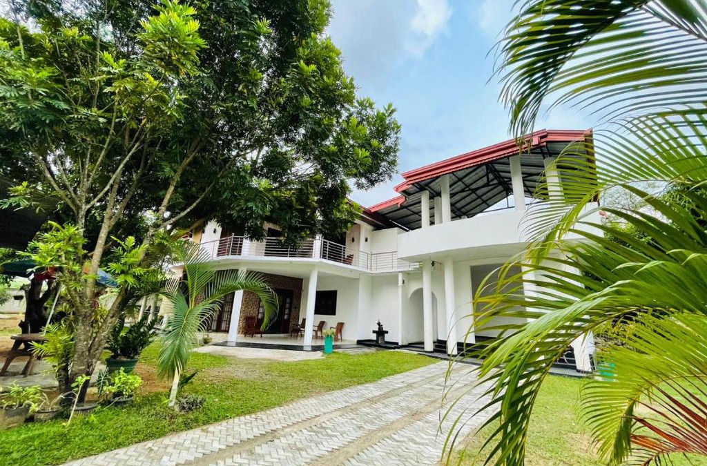 Wiyaparaya Hotel | White Win Villa