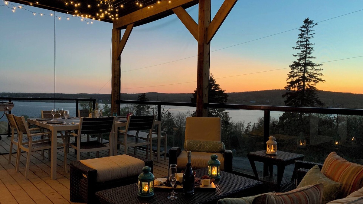 Lower LaHave House | Whitecaps Summit Beach House