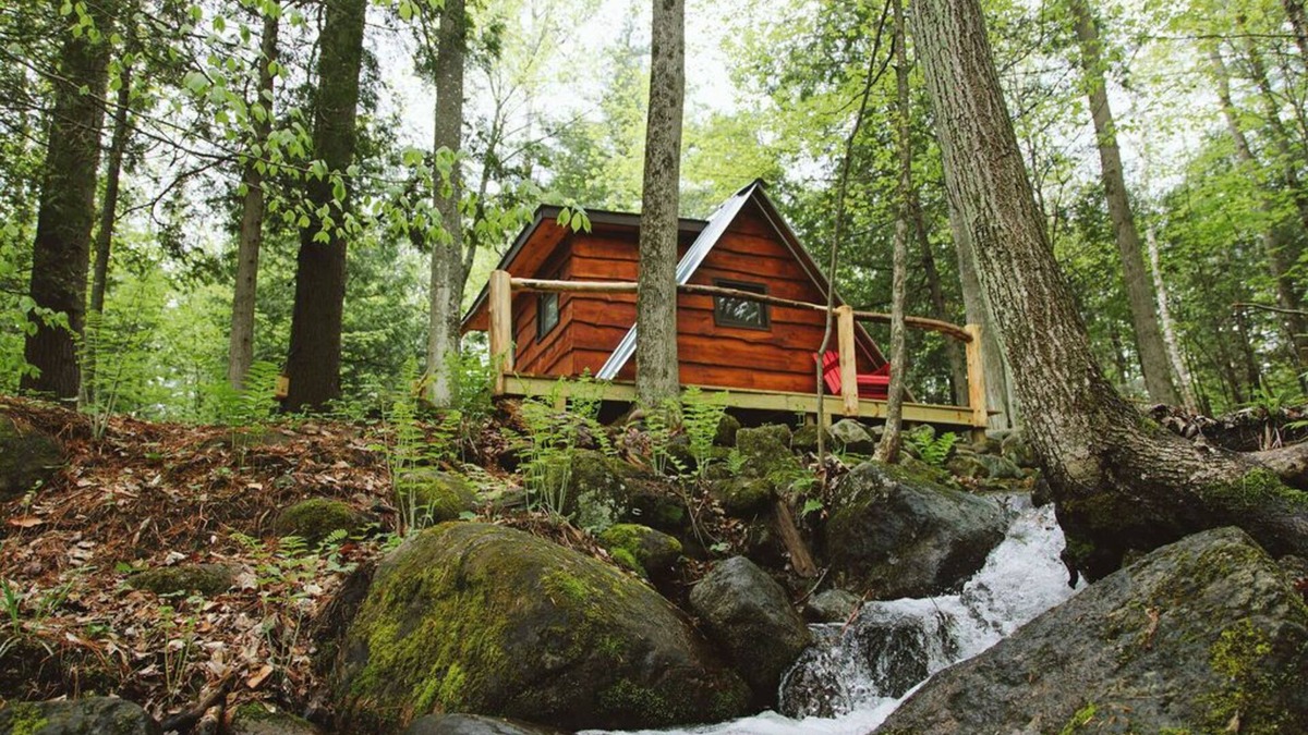 North Pole Cabin | Whiteface Camp with private creek - cabin in charming Wilmington with A-Frame