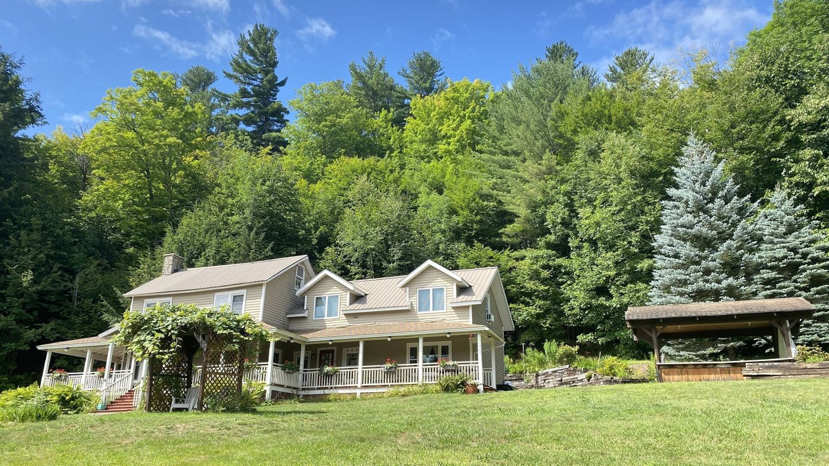 Wilmington Bed & Breakfast | Whiteface Farm Adirondack Bed and Breakfast