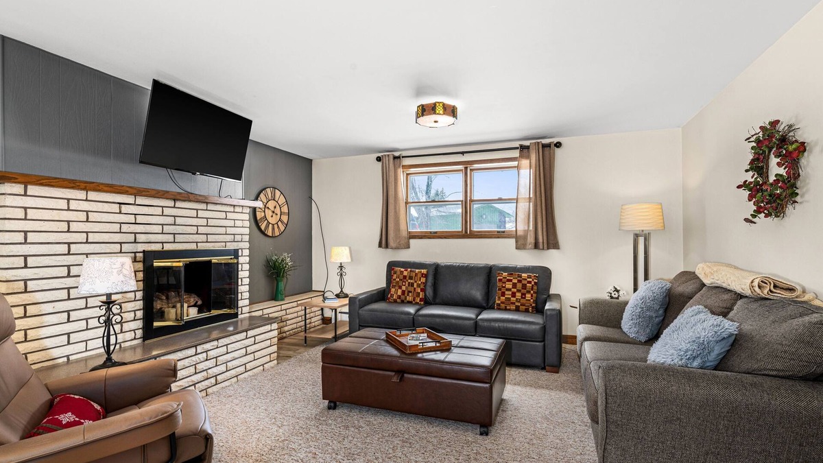 Billings Park House | Whitehouse Retreat Suite | Near River & Duluth