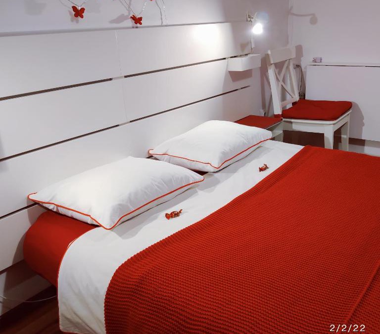Popesti-Leordeni Apartment | WhiteHouse
