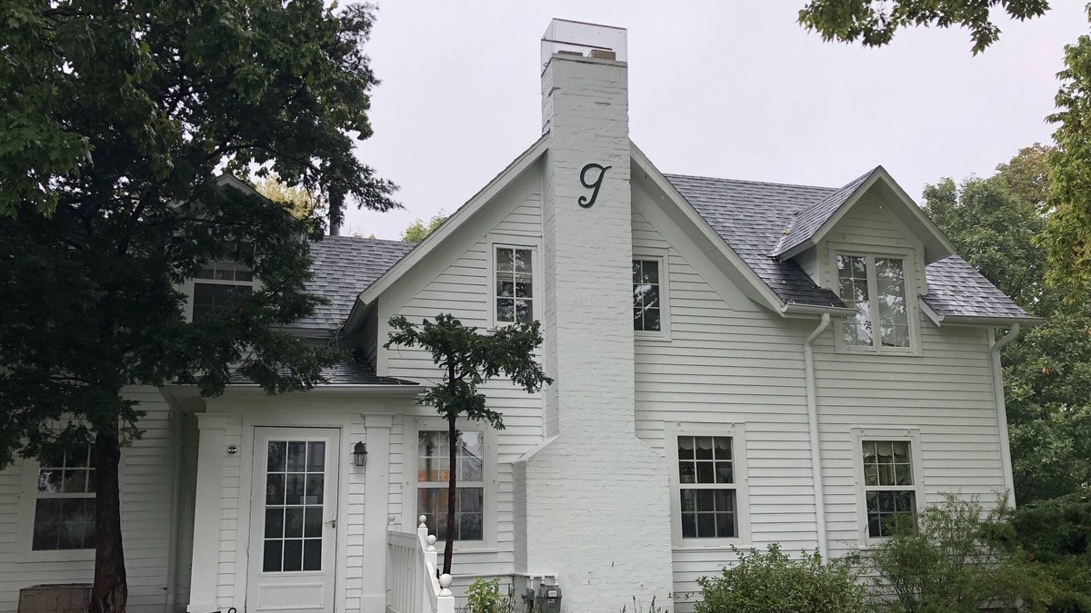 Coon Rapids Bed & Breakfast | Whiterock Conservancy - Elizabeth's Loft in the Historic Garst Farmhouse