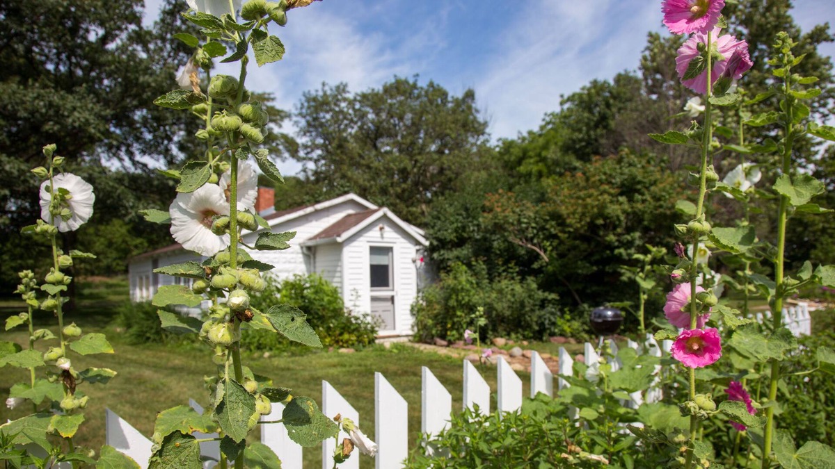 Coon Rapids Cottage | Whiterock Conservancy - Hollyhock Cottage
