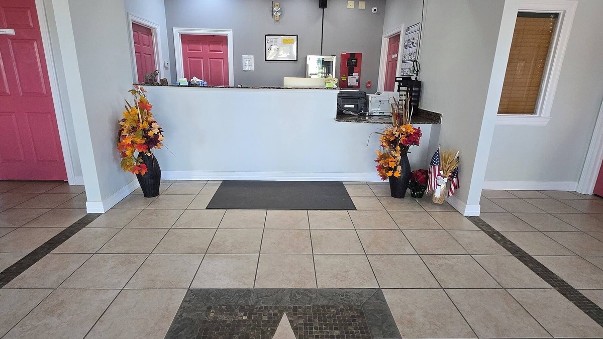 Whitesboro Hotel | Whitesboro Inn & Suites