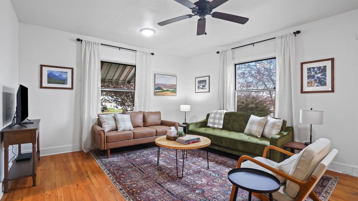 Nampa House | Whitetail Bungalow 10 min walk Downtown Nampa