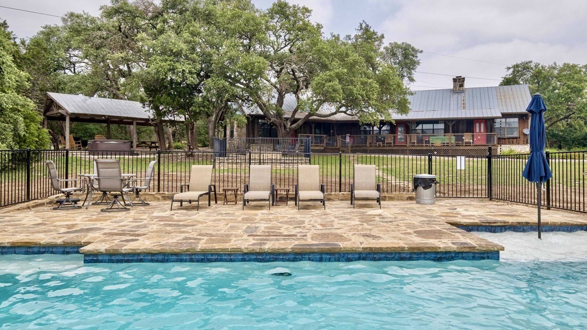 San Marcos House | Whitetail Oaks - Charming Farmhouse on 34 Private Acres w/Private Pool