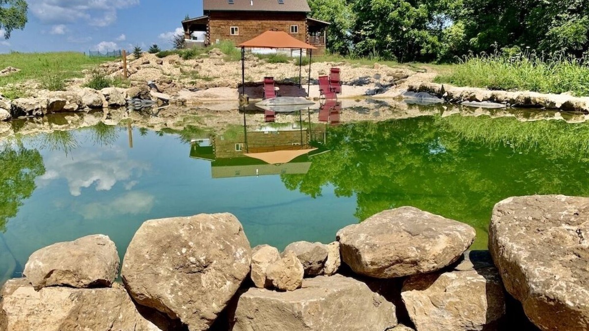 Waterville Cabin | Whitetail Ridge Log Cabin w/Hot Tub Jacuzzi