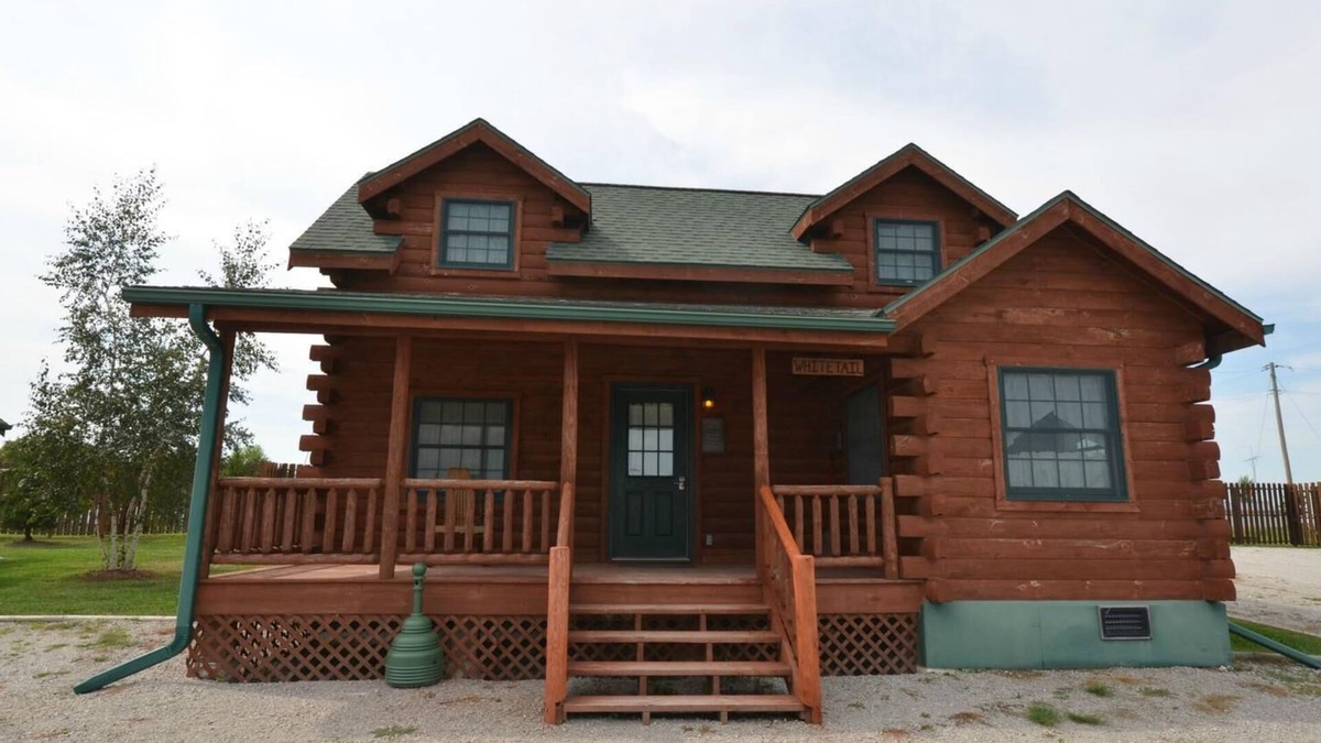 Moravia Cabin | Whitetail - Sleeps up to Six