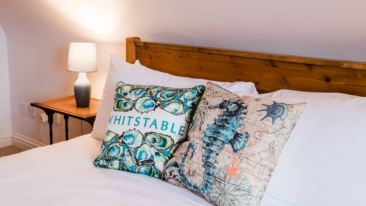 Swalecliffe House | Whitstable's Beachcombers, sleeps 10, Dog friendly