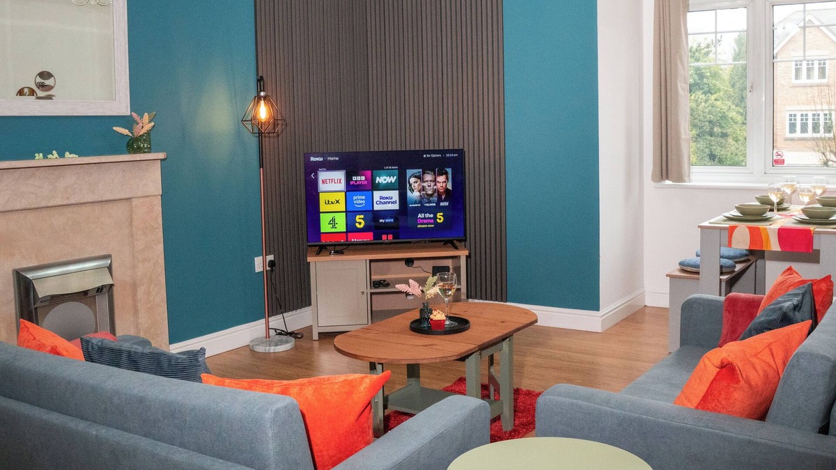 Stirchley Apartment | Whole Apartment | 2Bed & 2Bath | Professionals|Contractors|Parking|City-10mins