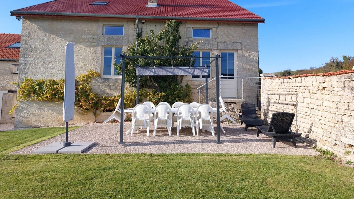 Autreville-sur-la-Renne House | whole house, jacuzzi, garage, wifi, Classified 2 stars
