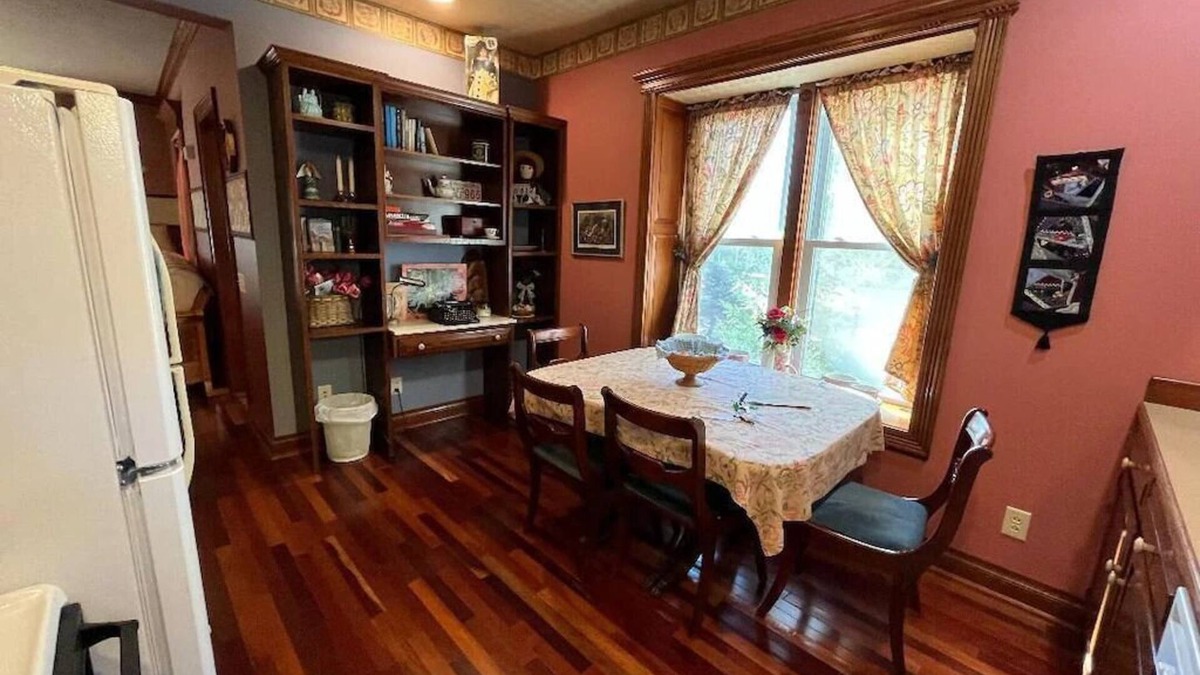 St. Ansgar House | Whole Home in the Heart of St. Ansgar, Iowa