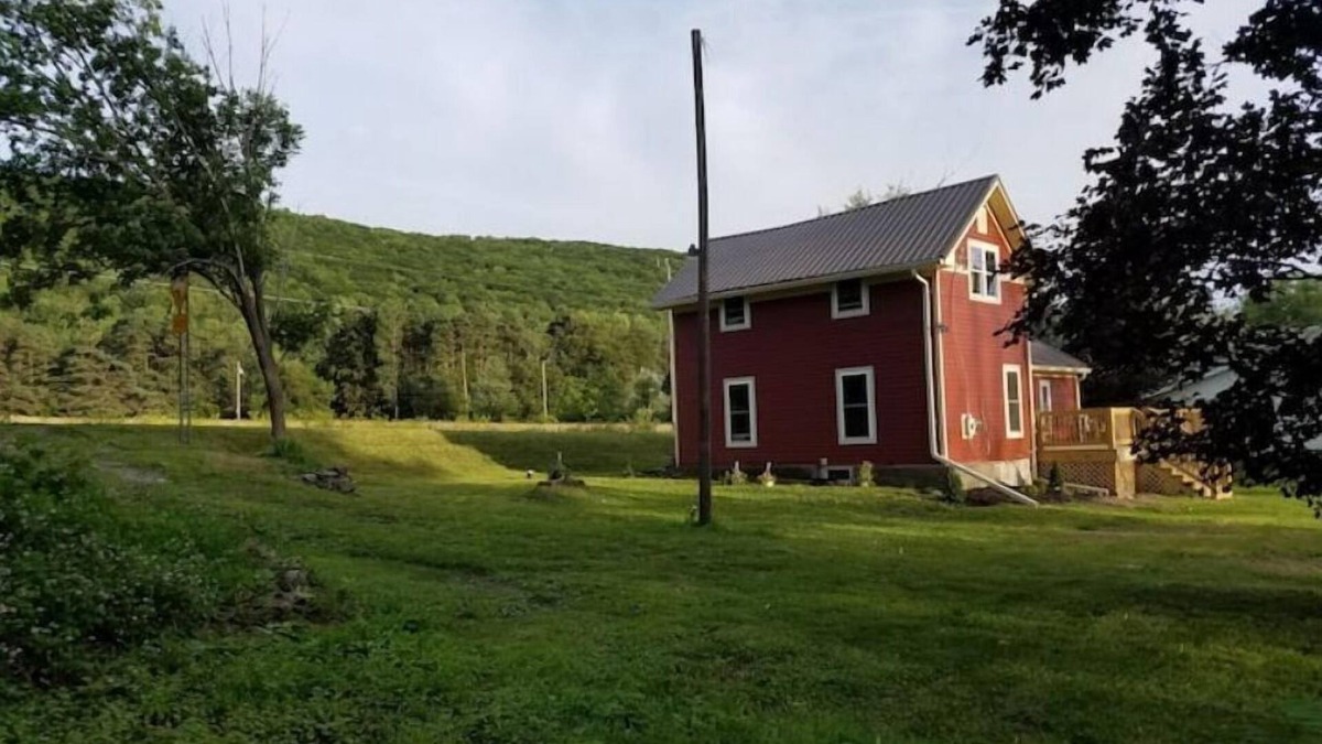 Beaver Dams House | Whole house for Relaxing Couple or Family Retreat