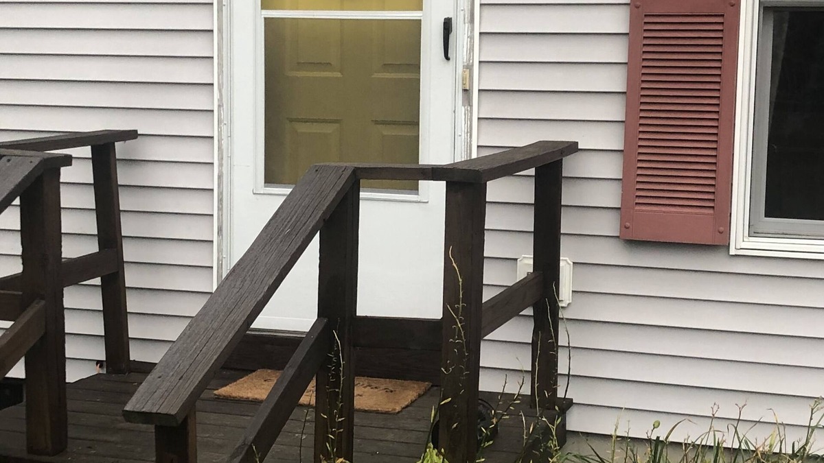 Schroon Lake House | Whole house in Schroon Lake: Walk to lake and town!