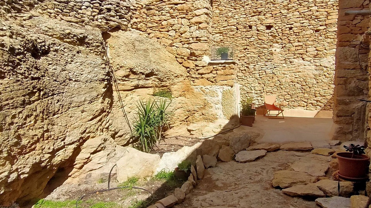 Fornoles House | Whole house - La Roca 0.00
