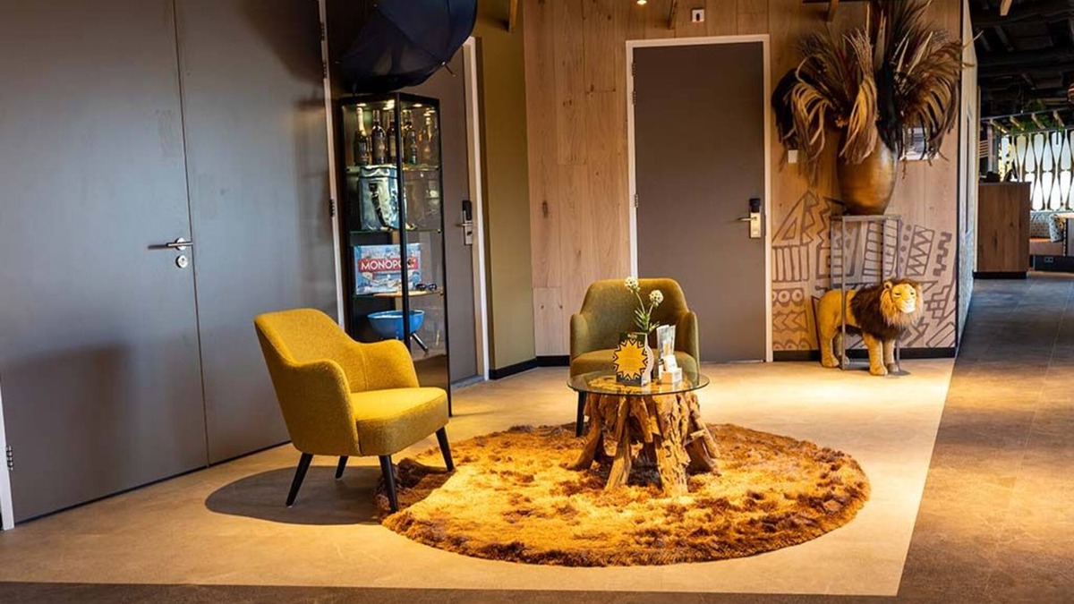 Emmen Hotel | Wholesome Group Retreat Near Wildlands & Atlas Theater | Local Attractions