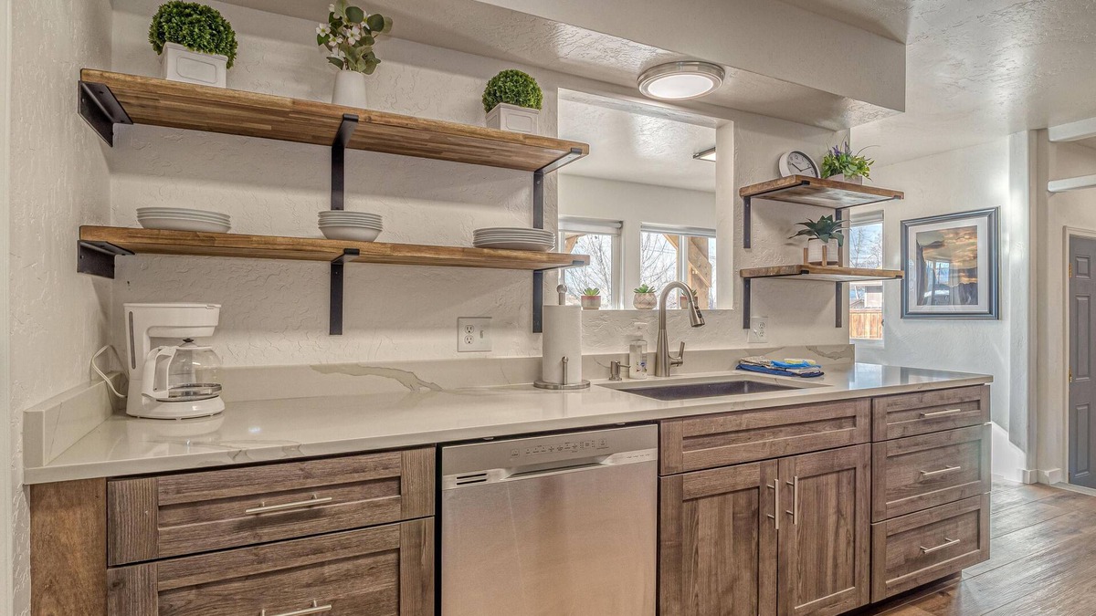 Fruita House | Whomping Willow: Downtown Home with Hot Tub