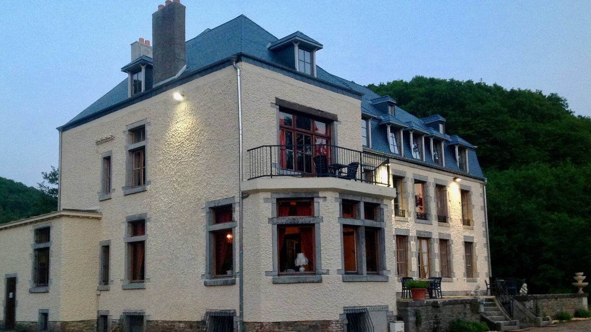 Vireux-Wallerand Other | Why not renting a whole castle for your holiday
